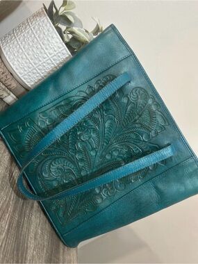 Alexis David Turquoise Embossed Genuine Leather Shoulder Bag Purse